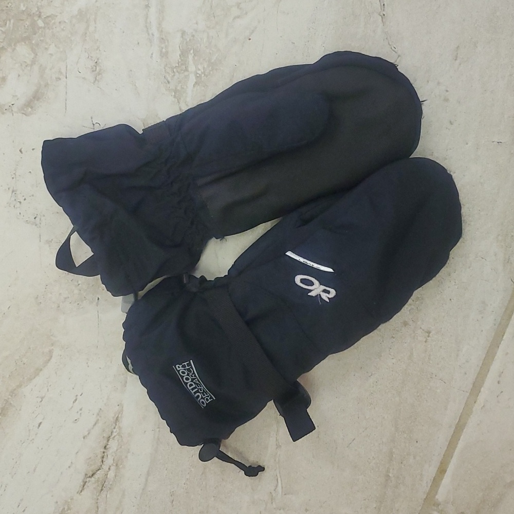 Outdoor Research black mittens kids size 5